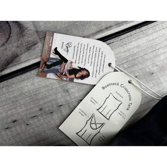 Blogilates BoatNeck Sz S Crisscross Workout Tank Top Shelf Bra Gym - Picture 6 of 9